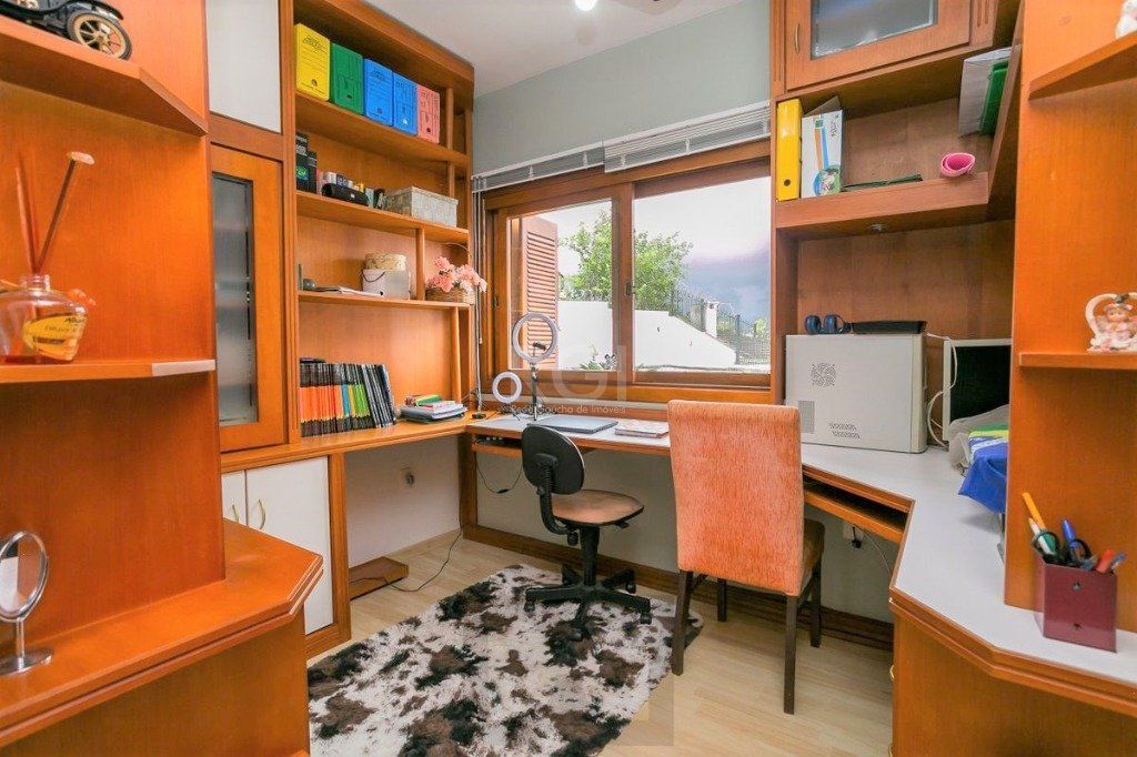 Casa para Venda - 279m², 3 dormitórios, sendo 1 suites, 4 vagas - Teresópolis — foto 24