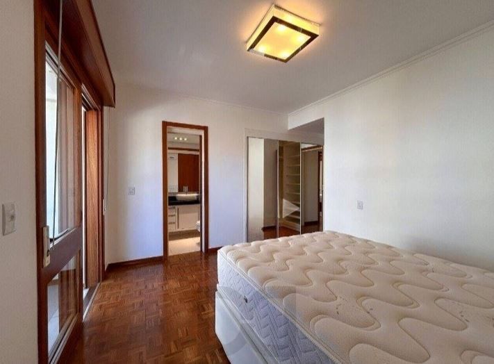Apartamento amplo de 02 quartos com suite, 1 vaga no Menino Deus - Porto Alegre /RS — foto 10