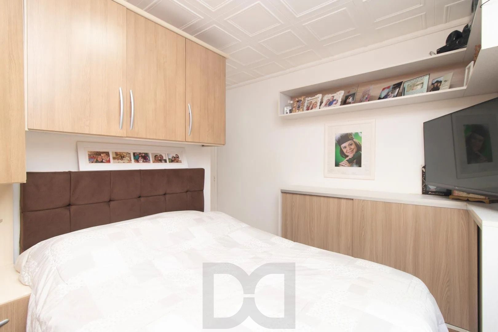 Apartamento de 2 dormitórios com 1 vaga de garagem. Prédio com elevador. Bairro Cristal — foto 11
