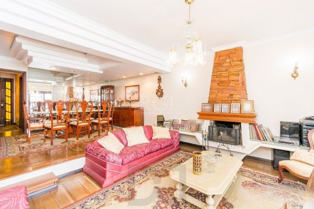Casa de 333m² com 4 dormitórios, pátio com piscina, espaço gourmet com churrasqueira e 4 vaga de garagem no bairro Passo da Areia — foto 2