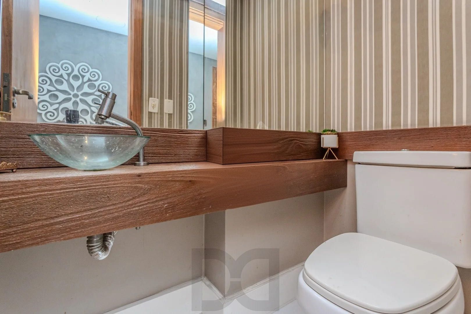 Apartamento de 3 dormitórios, no bairro Petrópolis em Porto Alegre — foto 10