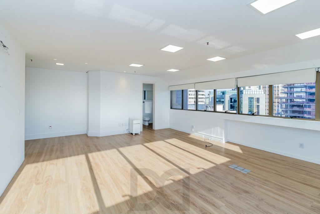 Sala / Conjunto Comercial à venda no Bairro Moinhos de Vento - Porto Alegre — foto 22
