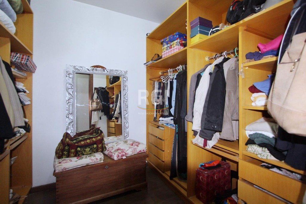 Casa para Venda - 269.06m², 4 dormitórios, sendo 2 suites, 5 vagas - Teresópolis — foto 26