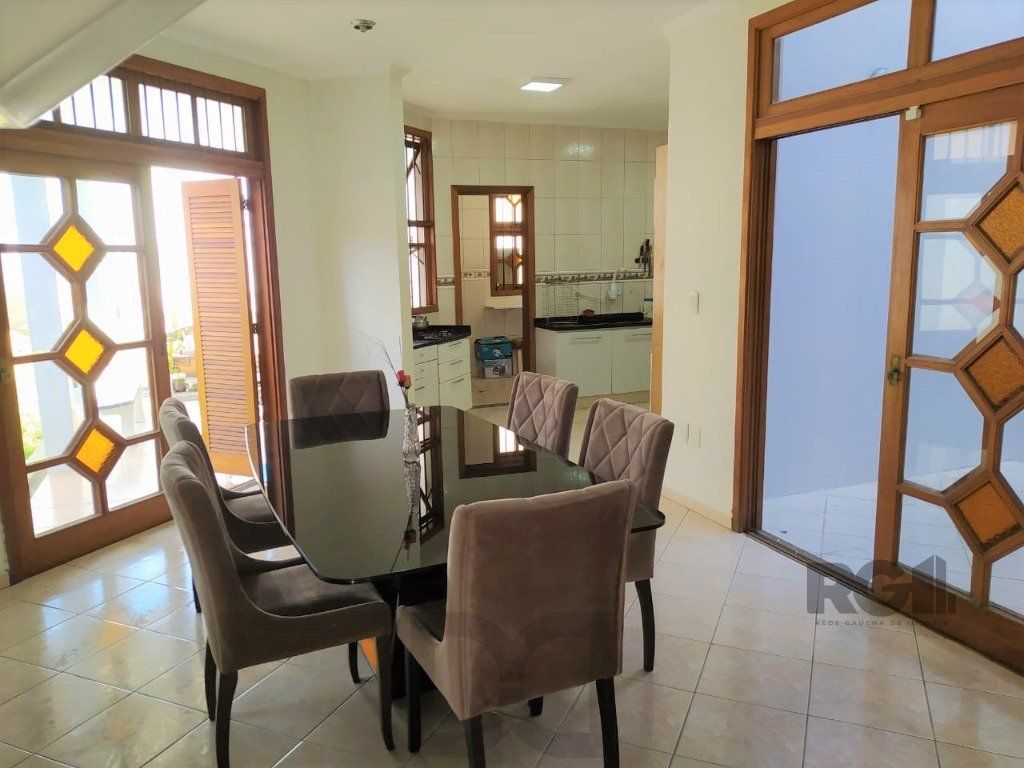 Casa 234m² - 3 dormitórios, 1 suíte e vaga para 6 carros no Jardim São Pedro — foto 3
