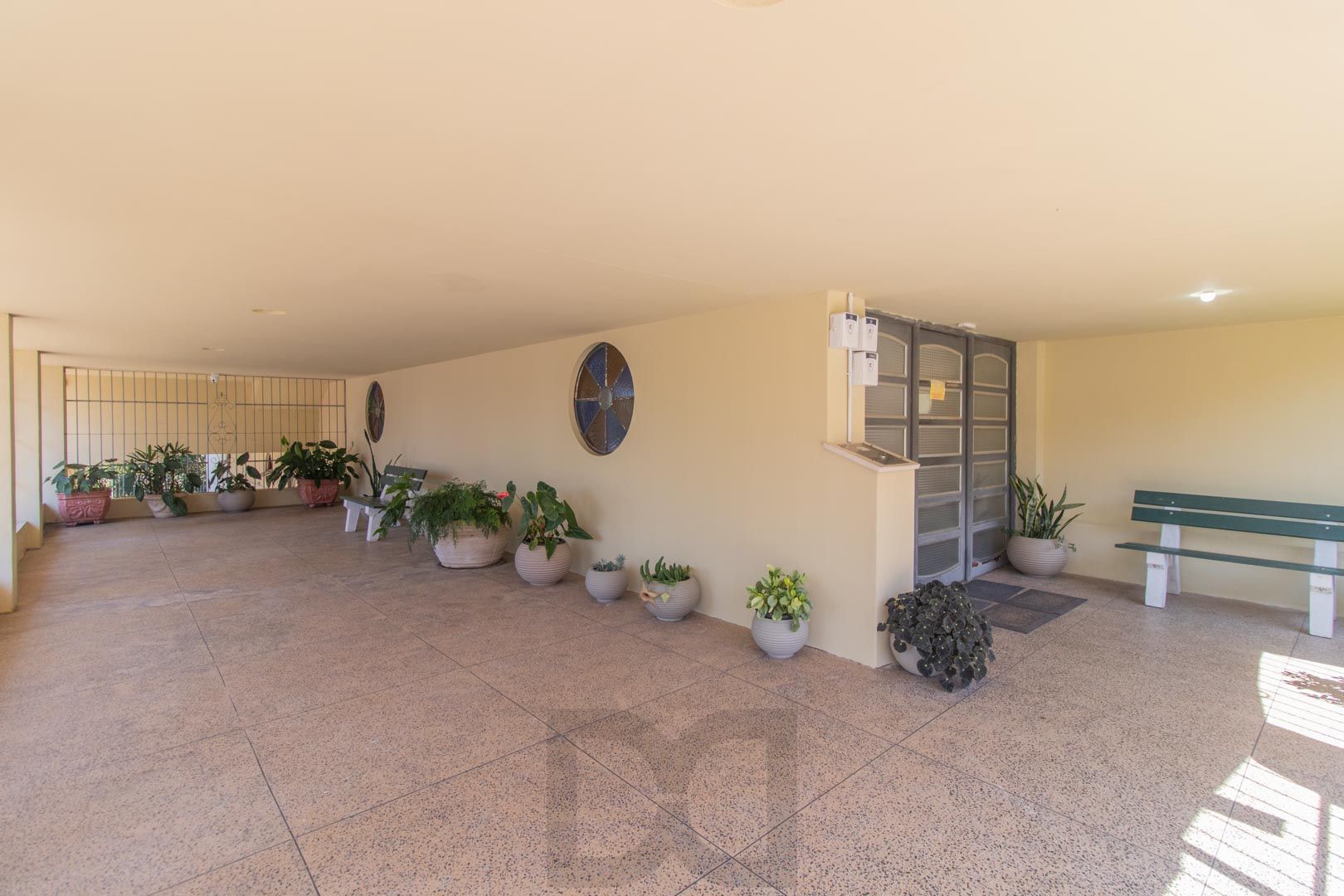 Apartamento de 2 dormitórios á venda no Bairro Teresópolis - Porto Alegre. — foto 24