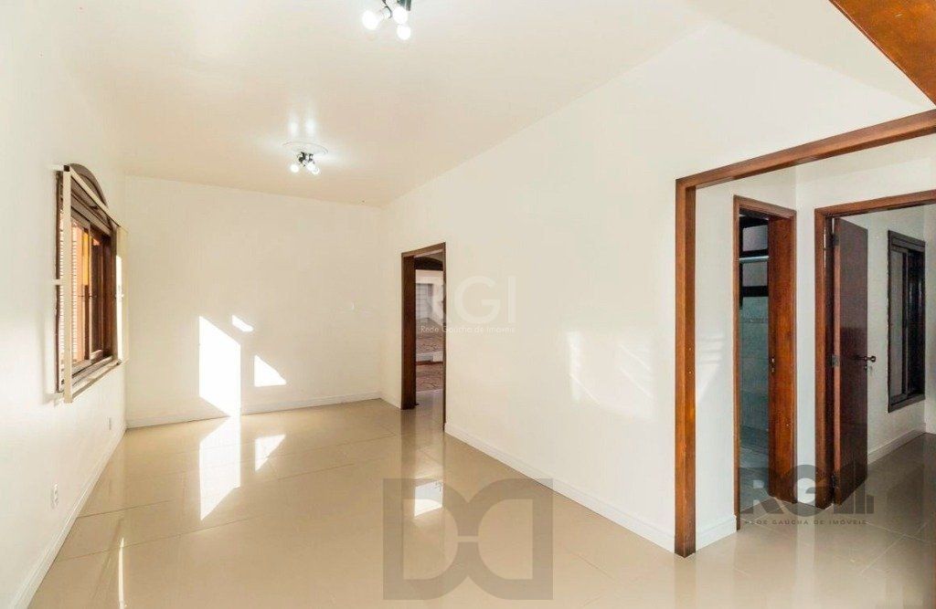 Casa de 266m² - 5 dormitórios, 5 vagas no bairro São João — foto 17