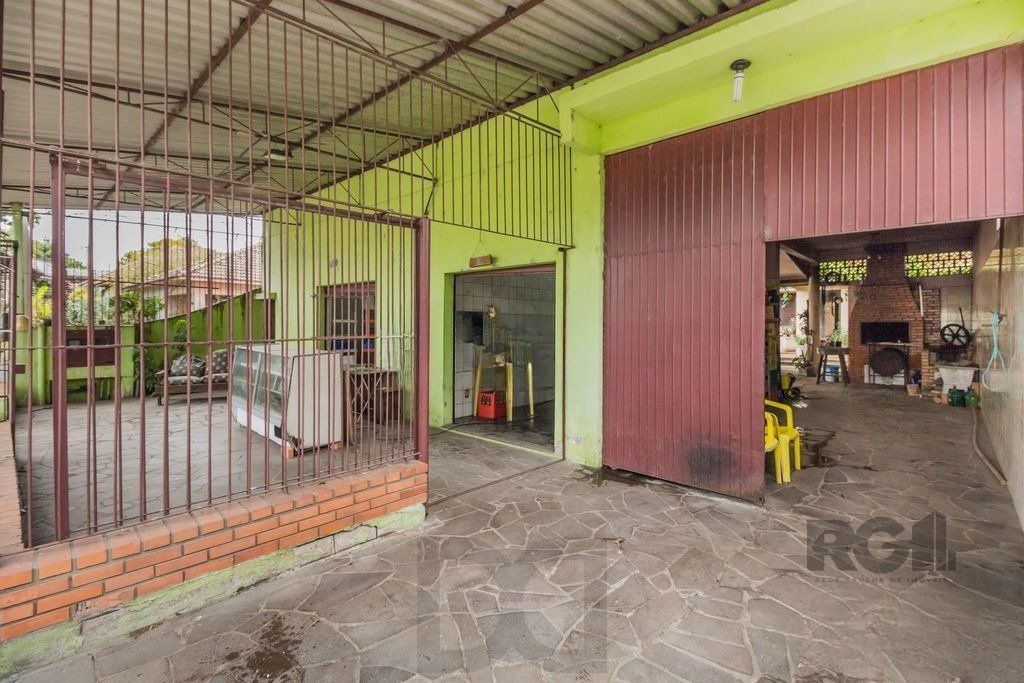Casa 6 dormitórios no bairro Jardim Floresta — foto 4