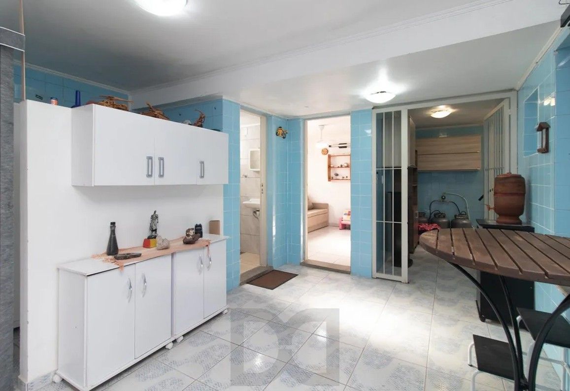 Casa com 4 dormitórios e energia solar no bairro Nonoai. — foto 31