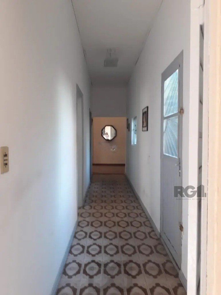 Casa com 5 dormitórios no bairro Passo das Pedras - Porto Alegre — foto 22