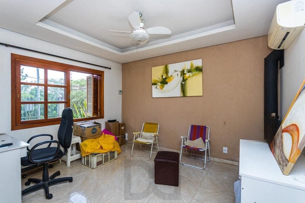 Casa de 3 dormitórios no Bairro Lomba do Pinheiro - Porto Alegre — foto 3