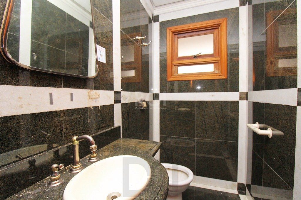 Casa para Venda - 840m², 7 dormitórios, sendo 3 suites, 8 vagas - Medianeira — foto 29