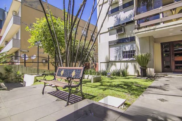 Apartamento 3 dorms à venda Rua Artur Rocha, Auxiliadora - Porto Alegre — foto 1