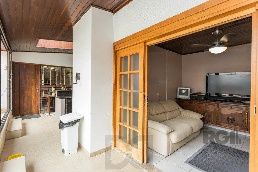 Casa com 3 dormitórios no bairro Jardim Lindóia — foto 38