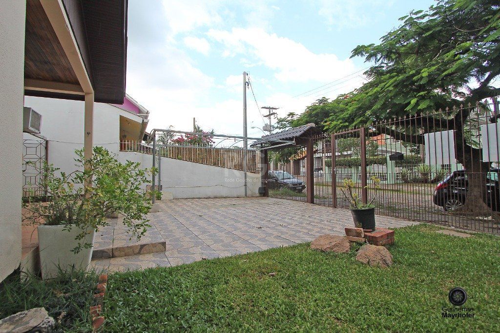 Casa para Venda - 177.58m², 3 dormitórios, sendo 1 suites, 4 vagas - Guarujá — foto 3