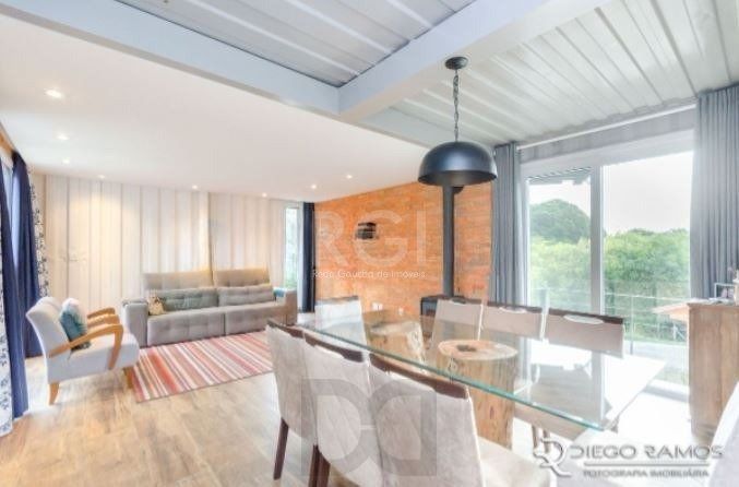 Casa para Venda - 315m², 3 dormitórios, sendo 1 suites, 2 vagas - Teresópolis — foto 10