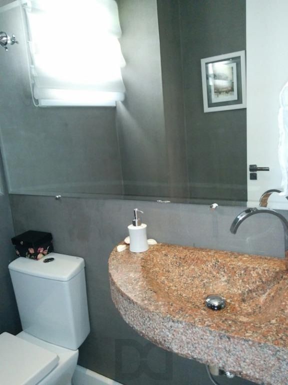 Casa para Venda - 217m², 3 dormitórios, sendo 1 suites, 3 vagas - Teresópolis — foto 20