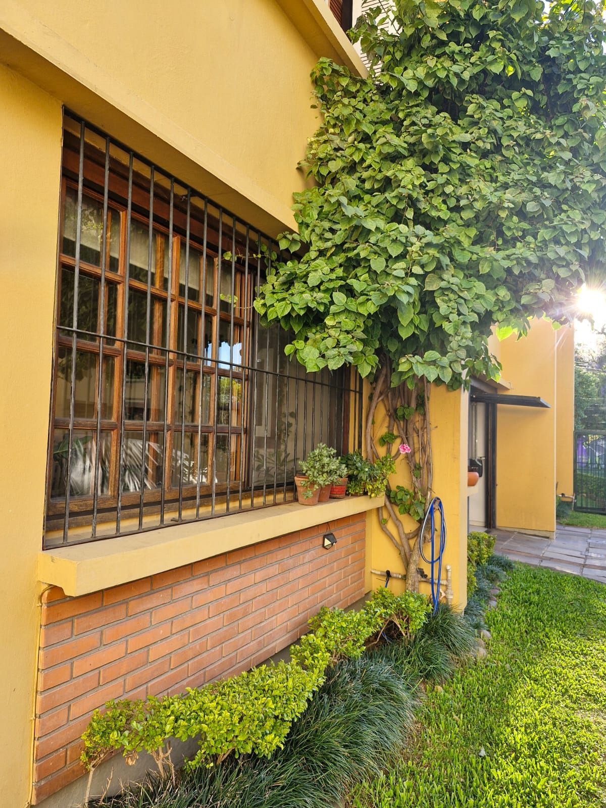 Casa em condomínio no Bairro Medianeira, com 3 dormitórios, sendo 1 suíte, e 1 vaga de garagem. — foto 25