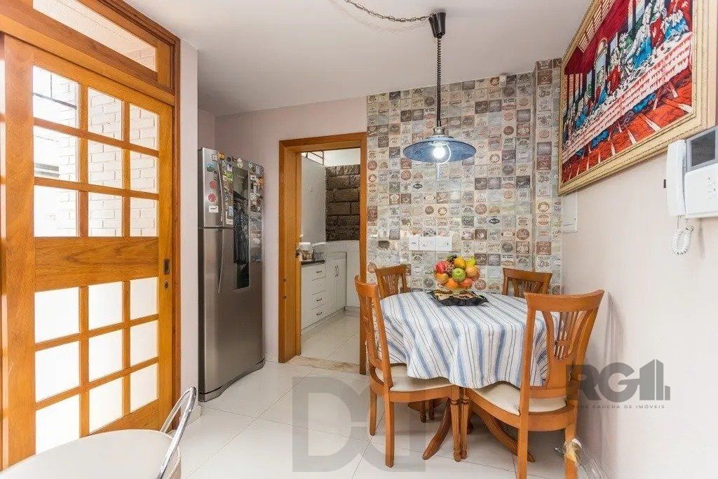Casa com 3 dormitórios no bairro Jardim Lindóia — foto 28