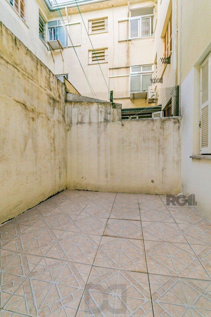 Apartamento térreo 67m² - 2 dormitórios e 1 vaga no bairro Higienópolis — foto 4