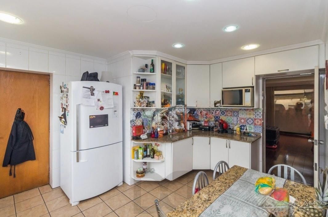 Apartamento 138m² 3 dormitórios no bairro Petrópolis — foto 12