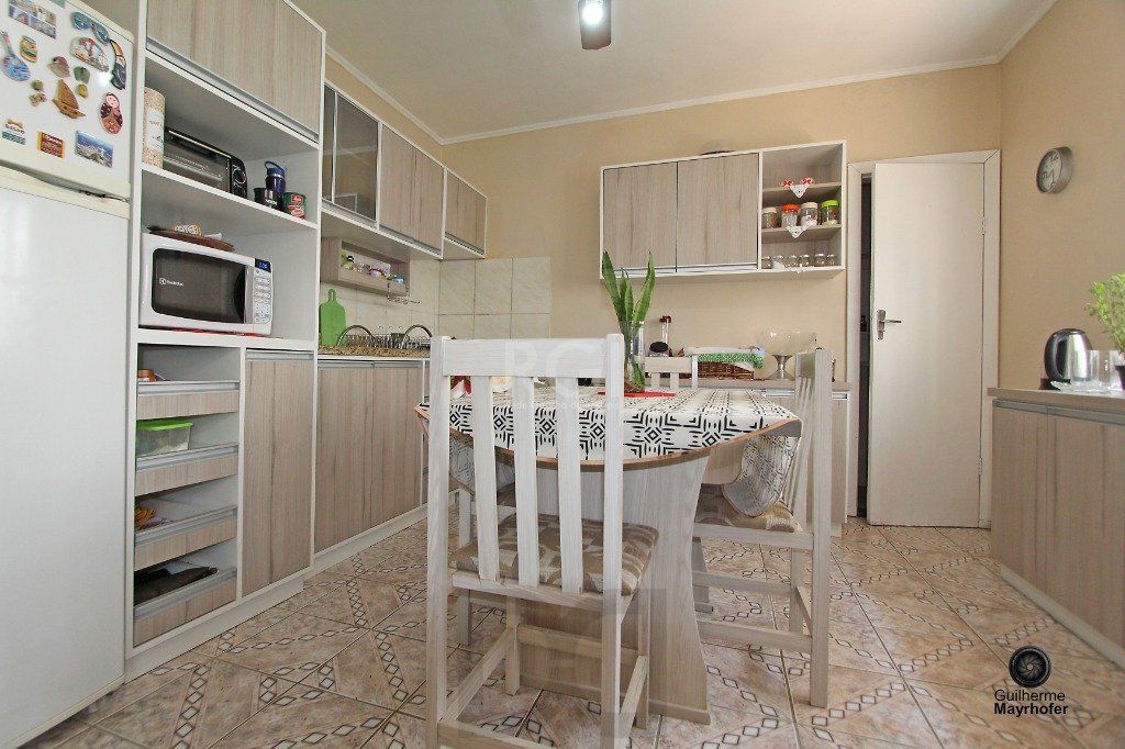Casa para Venda - 300m², 6 dormitórios, sendo 1 suites, 3 vagas - Menino Deus — foto 20