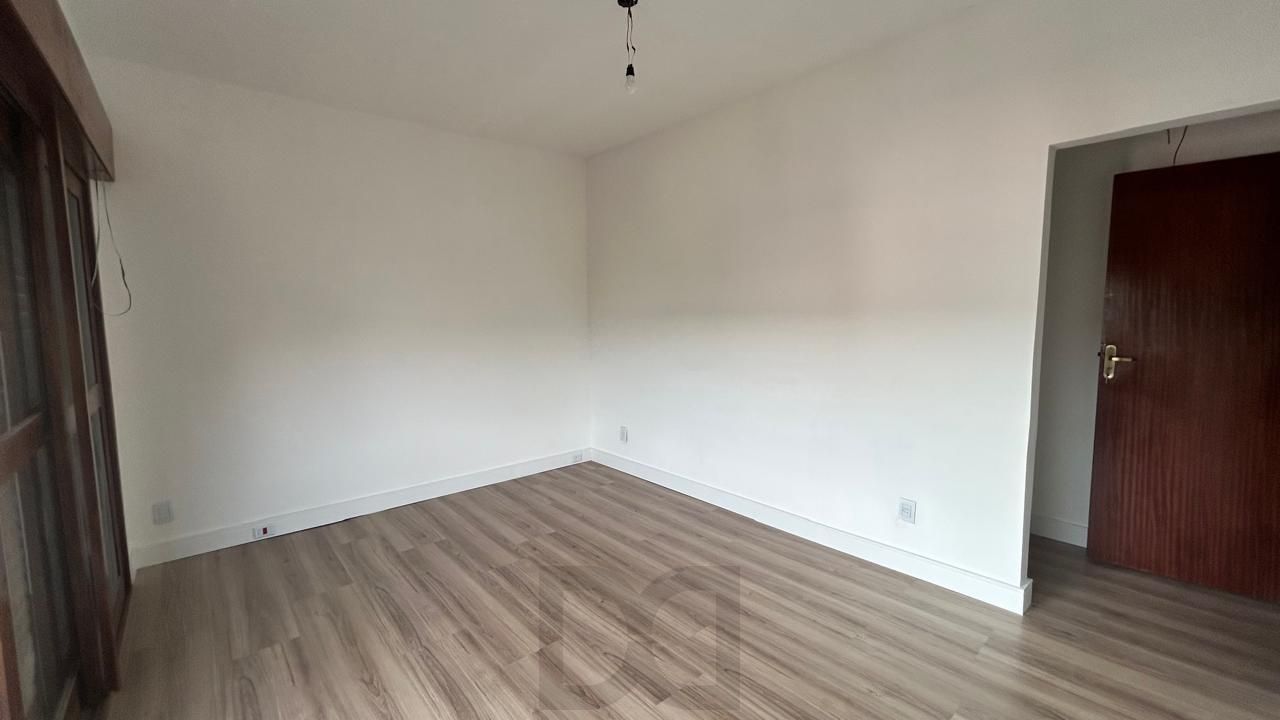 Apartamento 1 dormitórios no bairro Medianeira em Porto Alegre para Vender — foto 4