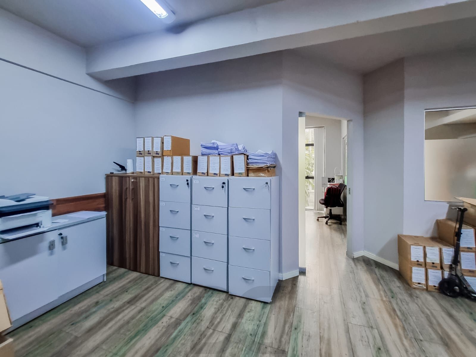 SALA COM VAGA A 200 M DO SHOPPING PRAIA DE BELAS — foto 15
