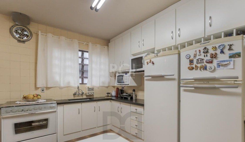 Casa para Venda - 327m², 4 dormitórios, sendo 1 suites, 3 vagas - Chácara das Pedras — foto 37