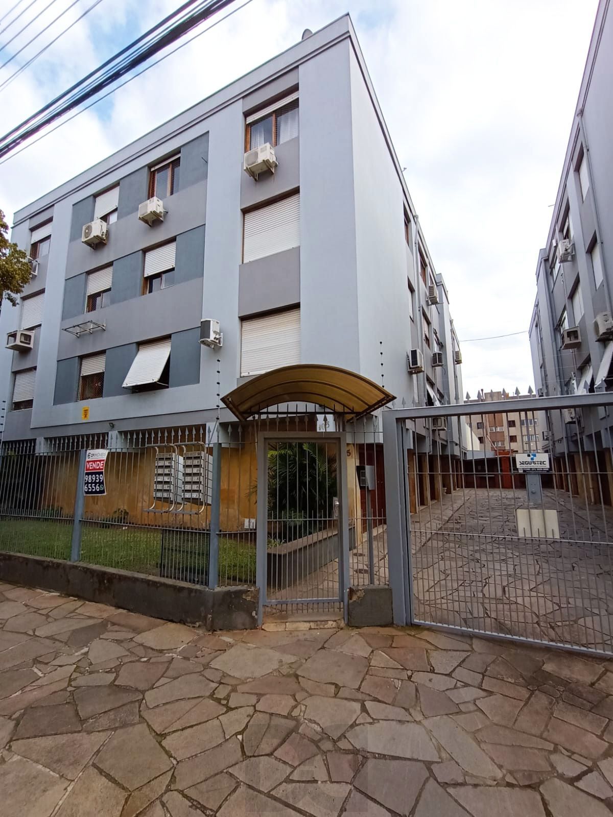 Apartamento com 2 quartos e 69m² à venda em Jardim Planalto, Porto Alegre. — foto 23