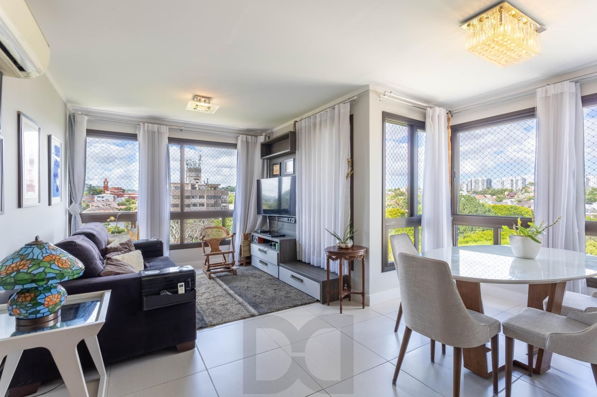 Apartamento à Venda com 2 Dormitórios (1 Suíte) e 2 Vagas Cobertas - Vila Ipiranga, Porto Alegre/RS — foto 2