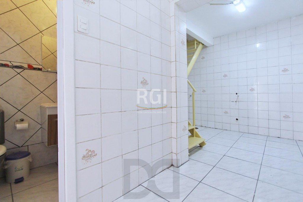 Sobrado para Venda - 70m², 2 dormitórios, Nonoai — foto 4