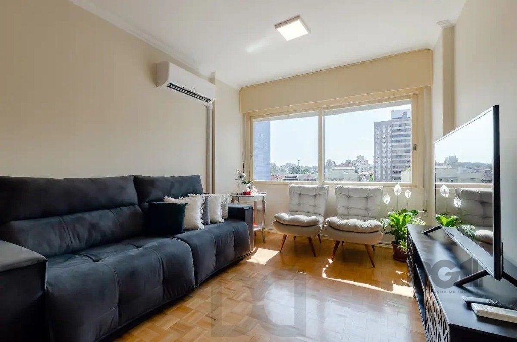 Apartamento de 2 dormitórios no bairro Menino Deus — foto 2