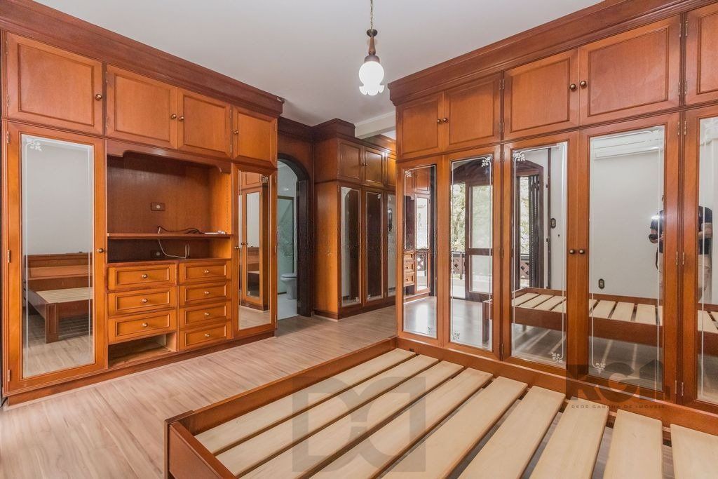 Casa com 287m², 5 dormitórios, piscina, 4 vagas no bairro Jardim Itu — foto 16