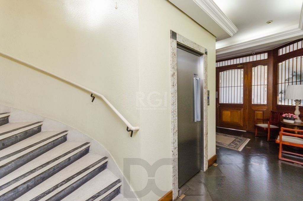 Apartamento 100m² no bairro Farroupilha - semi mobiliado, 3 dormitórios, 1 suíte e 1 vaga — foto 21