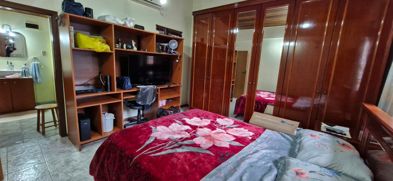2 Casas no mesmo terreno, 2 dormitórios cada, 2 garagem, ensolarada, rua calma e arborizada — foto 4
