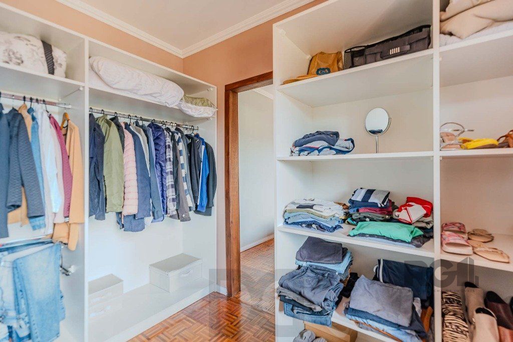 Casa com 234m², 3 dormitórios, 3 vagas no bairro Partenon — foto 18