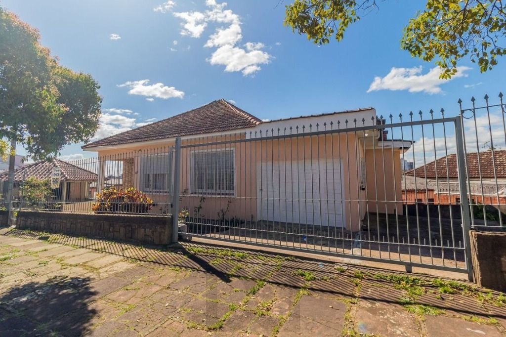 Casa de 3 Dormitório(s) Bairro Jardim Itu - Porto Alegre — foto 1