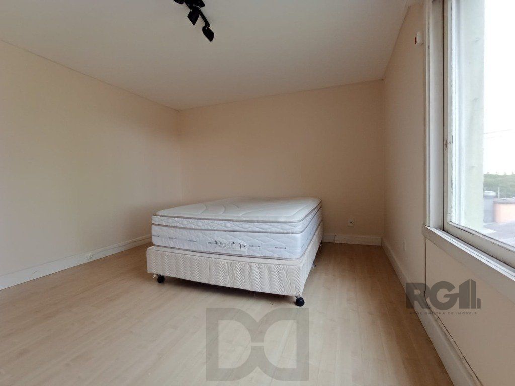 Duplex 2 dormitórios 1 vaga coberta em frente ao parque marinha do Brasil no Praia de Belas — foto 11