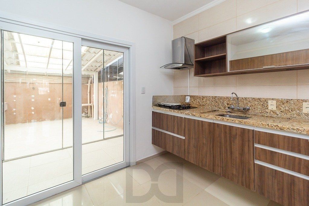 Casa de 2 dormitórios no Bairro Guarujá - Porto Alegre — foto 5