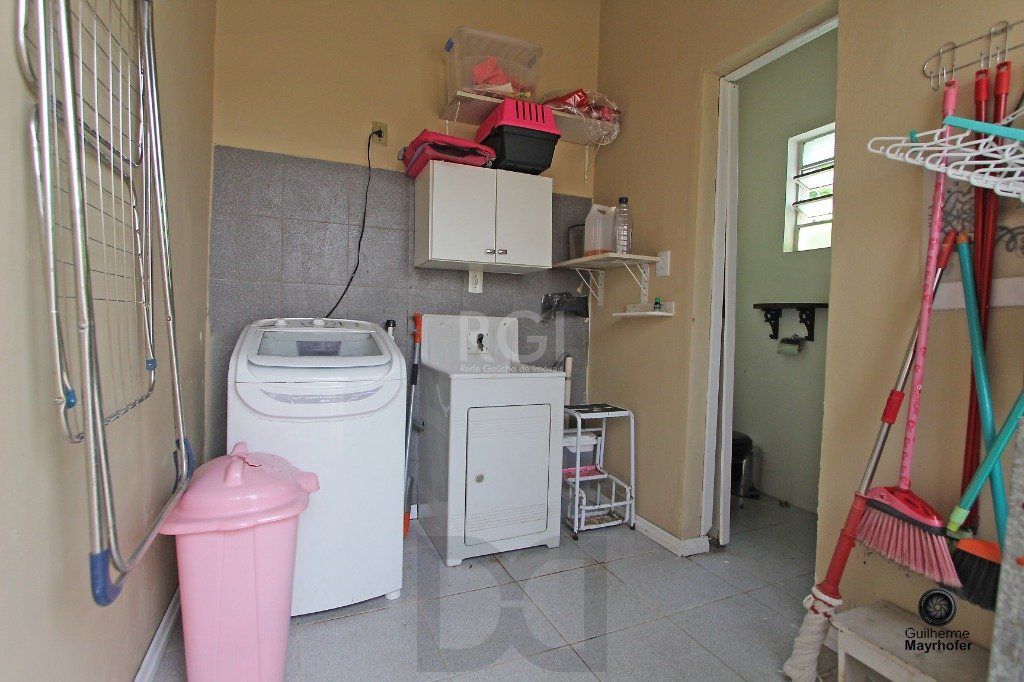 Casa para Venda - 300m², 6 dormitórios, sendo 1 suites, 3 vagas - Menino Deus — foto 19