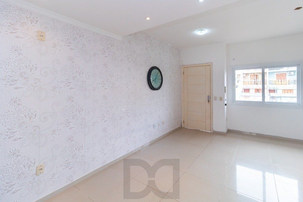Casa de 2 dormitórios no Bairro Guarujá - Porto Alegre — foto 2