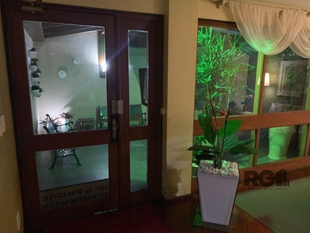 Duplex 2 dormitórios 1 vaga coberta em frente ao parque marinha do Brasil no Praia de Belas — foto 14