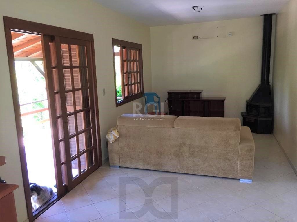 Casa para Venda - 200m², 3 dormitórios, sendo 1 suites, 2 vagas - Hípica — foto 2