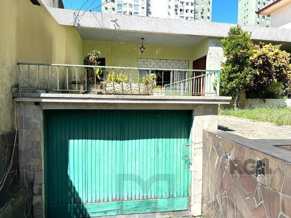 Casa 3 dormitórios no Bairro Glória, próxima a Prof. Oscar Pereira. — foto 30