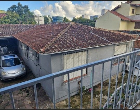 Casa com 3 dormitórios e edícula nos fundos no bairro Nonoai. — foto 25