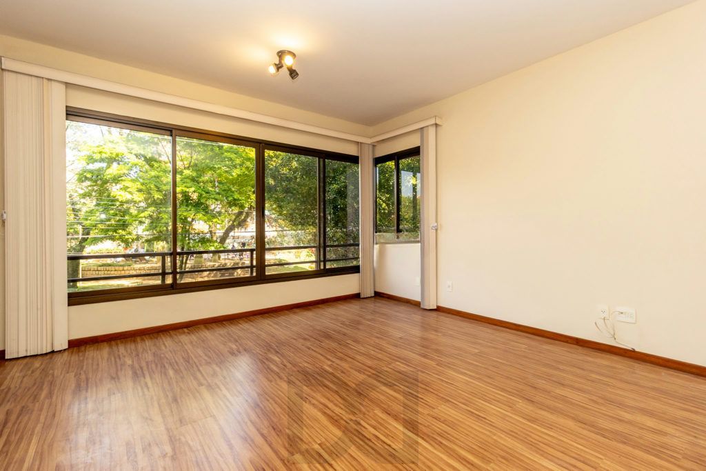 Apartamento de 2 dormitorios à venda em Petrópolis - Porto Alegre — foto 1