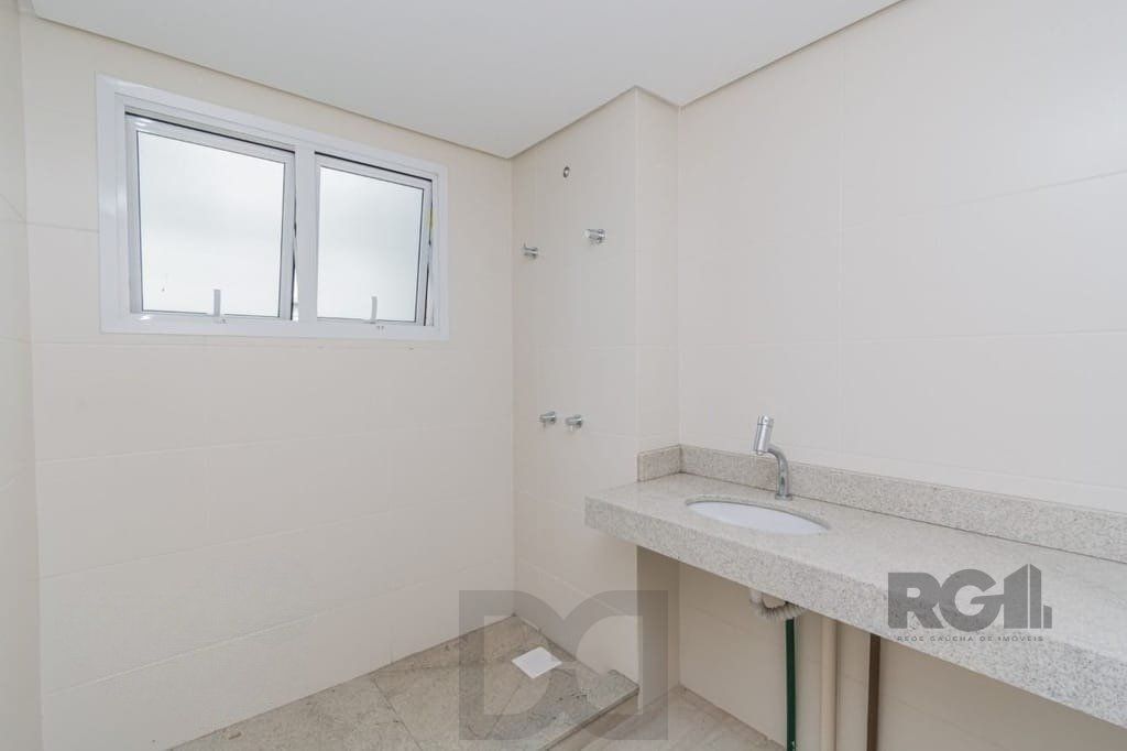 Excelente casa em condomínio de 251m² com 3 suítes e elevador! — foto 13