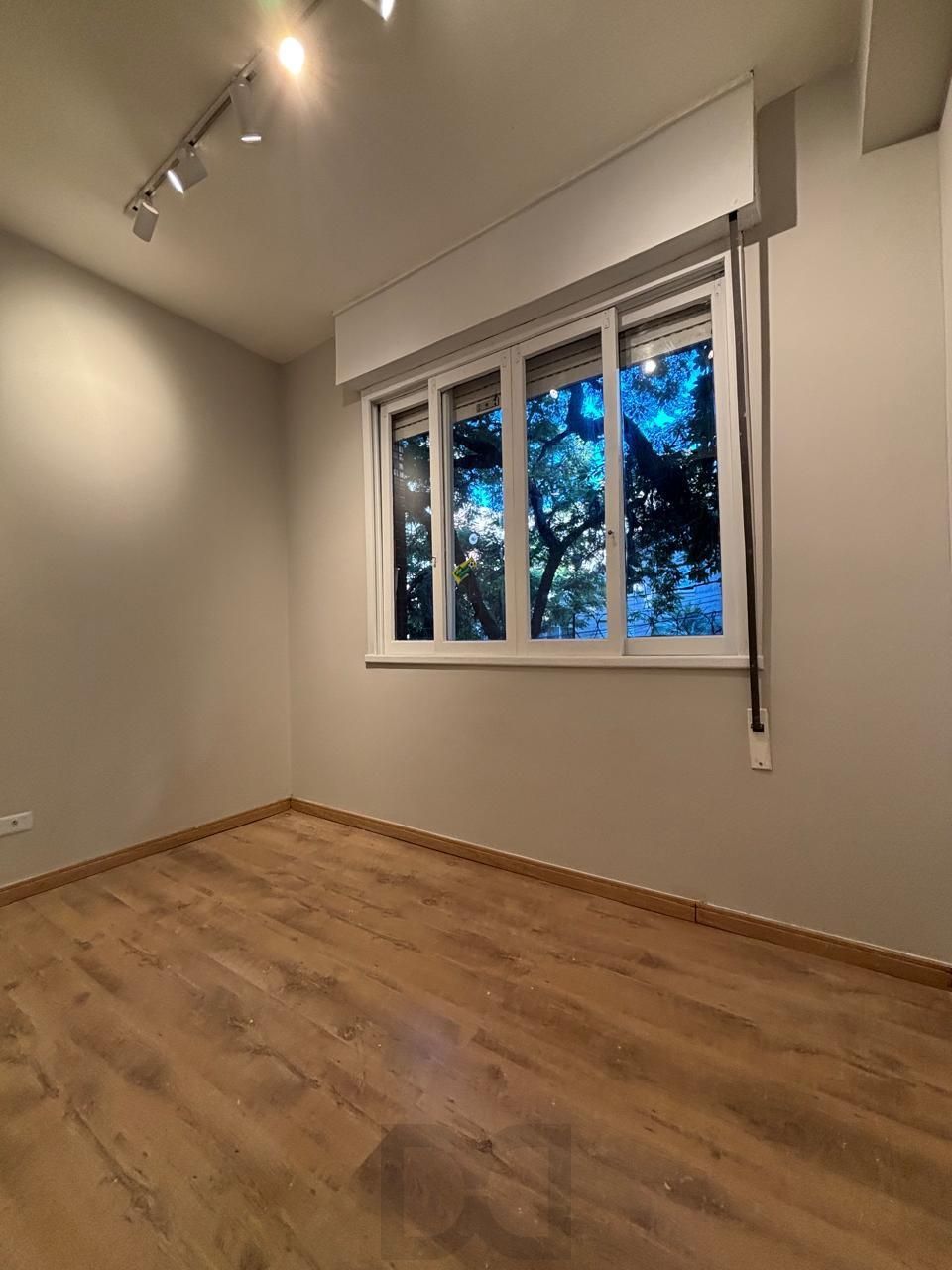 Apartamento terreo com vaga de garagem no bairro Bom Fim- Porto Alegre/RS. — foto 4