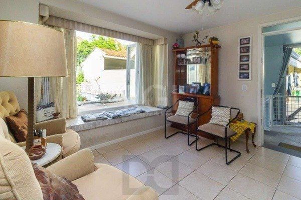 Casa para Venda - 227m², 3 dormitórios, sendo 1 suites, 4 vagas - Azenha — foto 2
