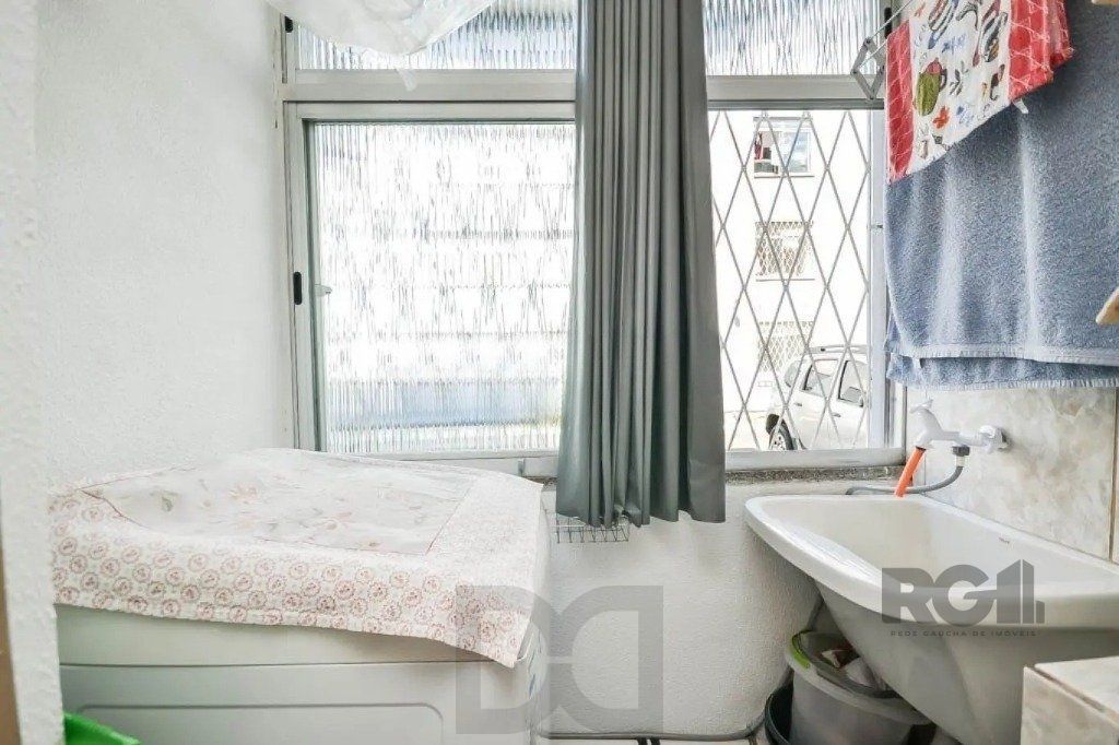 Apartamento de 2 dormitórios no bairro Cristal — foto 14